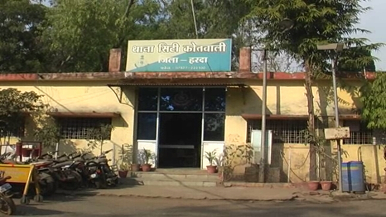 Woman cop files rape case against fellow ASI in Harda