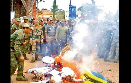 Chhattisgarh  Naxalites  Naxalism  Maoists  Bastar  Policemen  SRP Kalluri  Human Rights Violation  Tribals  Fake encounters  Activists  Himanshu Kumar  Soni Sori