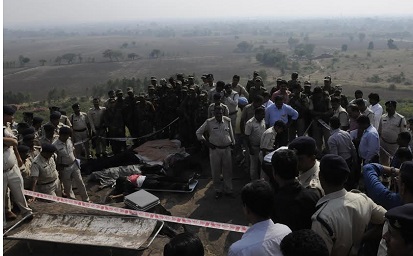 SIMI  Bhopal  escape  killed  jail  Khandwa  Madhya Pradesh  questions  fake  social media  encounter