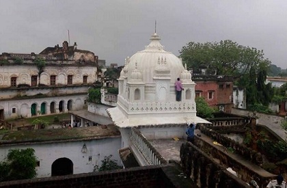 Gold spire stolen from historic MP temple