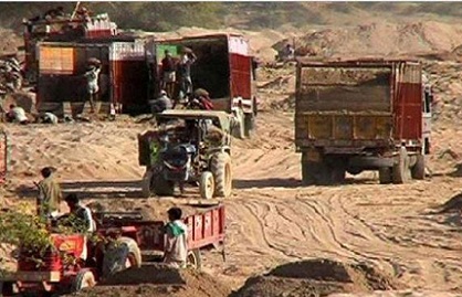 illegal sand mining  Narmada  Namami Devi Narmade Yatra  Shivraj Singh Chouhan  Narendra Modi  Arun Yadav  Congress